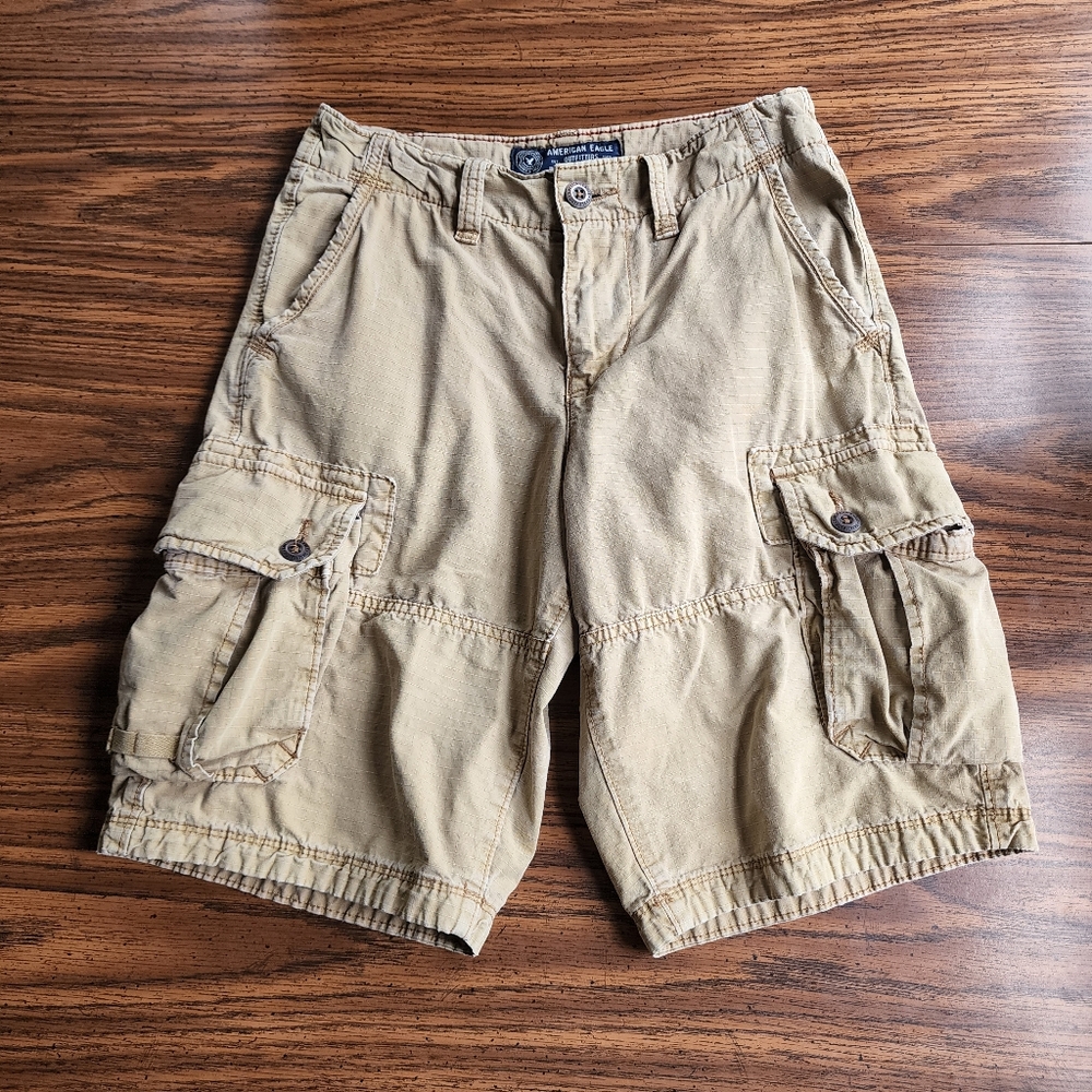American Eagle Longboard Distressed Cargo Shorts 26